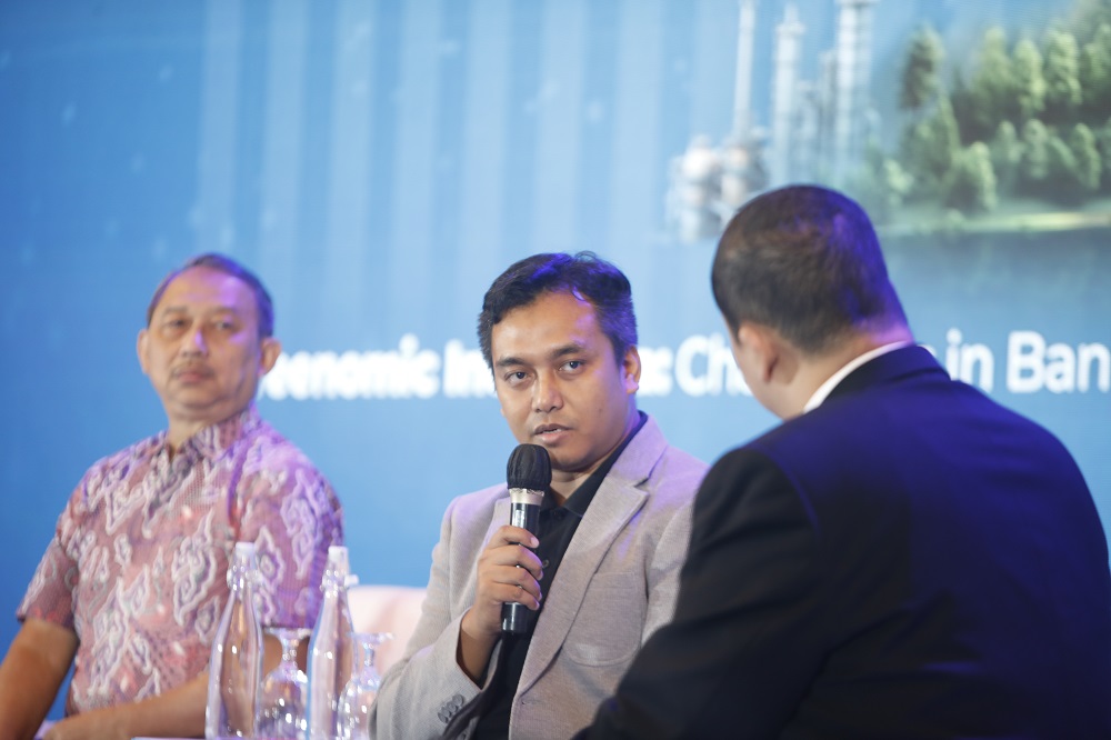 VP Perencanaan Produk Niaga PLN, Rudiana Nurhadian dalam acara seminar KabarBursa Economy Insight 2025.