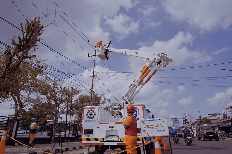 PLN membentuk special force yang siaga selama periode Ramadan & Idulfitri 2025 di lokasi strategis. Foto: dok PLN.