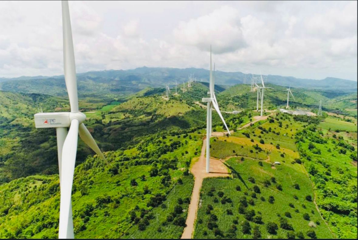 Pembangkit Listrik Tenaga Bayu (PLTB) Sidrap di Kabupaten Sidenreng Rappang, Sulawesi Selatan. PLTB berkapasitas 75 megawatt ini merupakan salah satu dari sejumlah proyek hijau yang didanai oleh PT Bank BTPN Tbk yang menjadi PLTB pertama dan terbesar di Indonesia. Foto: Dok. PT UPC Sidrap Bayu Energi.