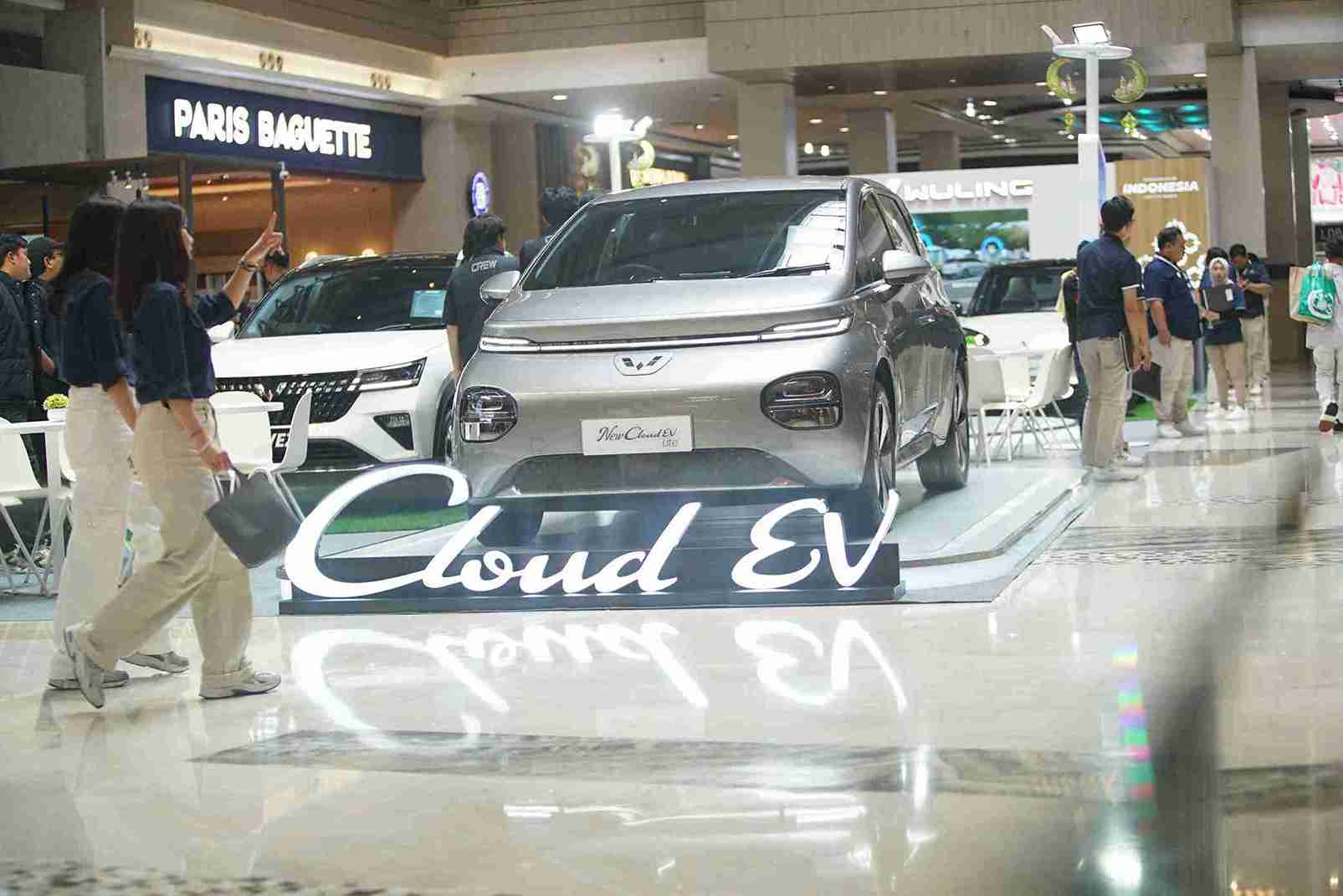 Komparasi mobil listrik Wuling New Cloud EV melawan Neta X, siapa lebih unggul? (Foto: Kabarbursa/Abbas Sandji)