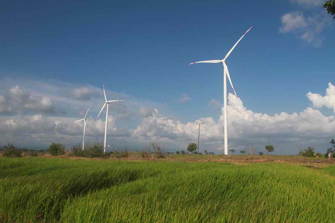 Pembangkit Listrik Tenaga Bayu (PLTB) di Jeneponto yang jadi bagian dari transisi energi Indonesia. Foto: KabarBursa/Abbas Sandji.