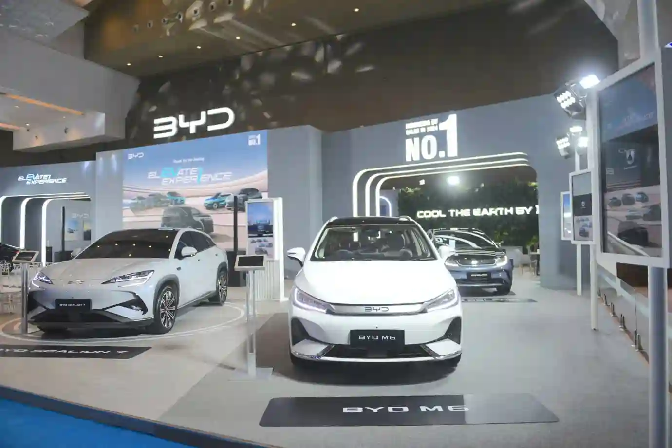 Ilustrasi BYD sabet 3 penghargaan sekaligus. Foto: KabarBursa.com/Harun.