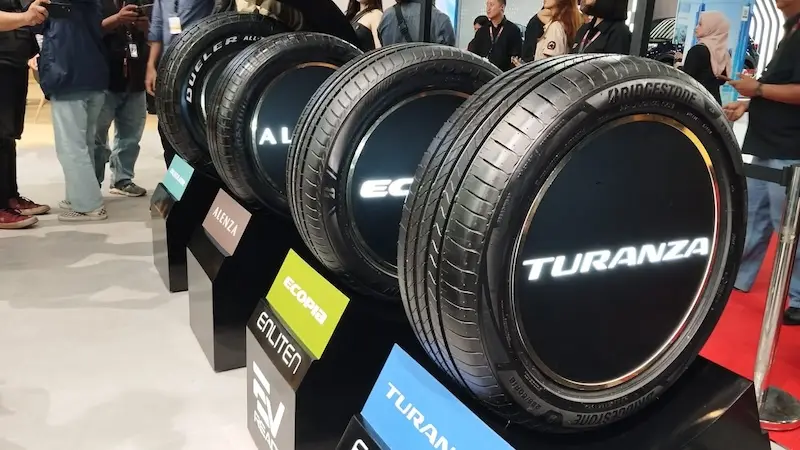 Hadir di IIMS 2026, Bridgestone Indonesia ungkap pencapaian 50 tahun di industri ban kendaraan roda empat. Foto: Harun/KabarBursa.com