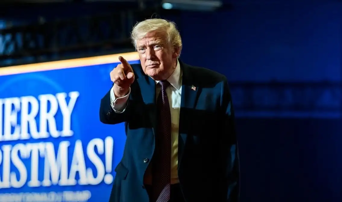 Ilustrasi Presiden Amerika Serikat, Donald Trump Memberikan Pengumuman soal Sanksi Rusia terhadap kebijakan Impor Minyak. Foto: Dok KabarBursa.com