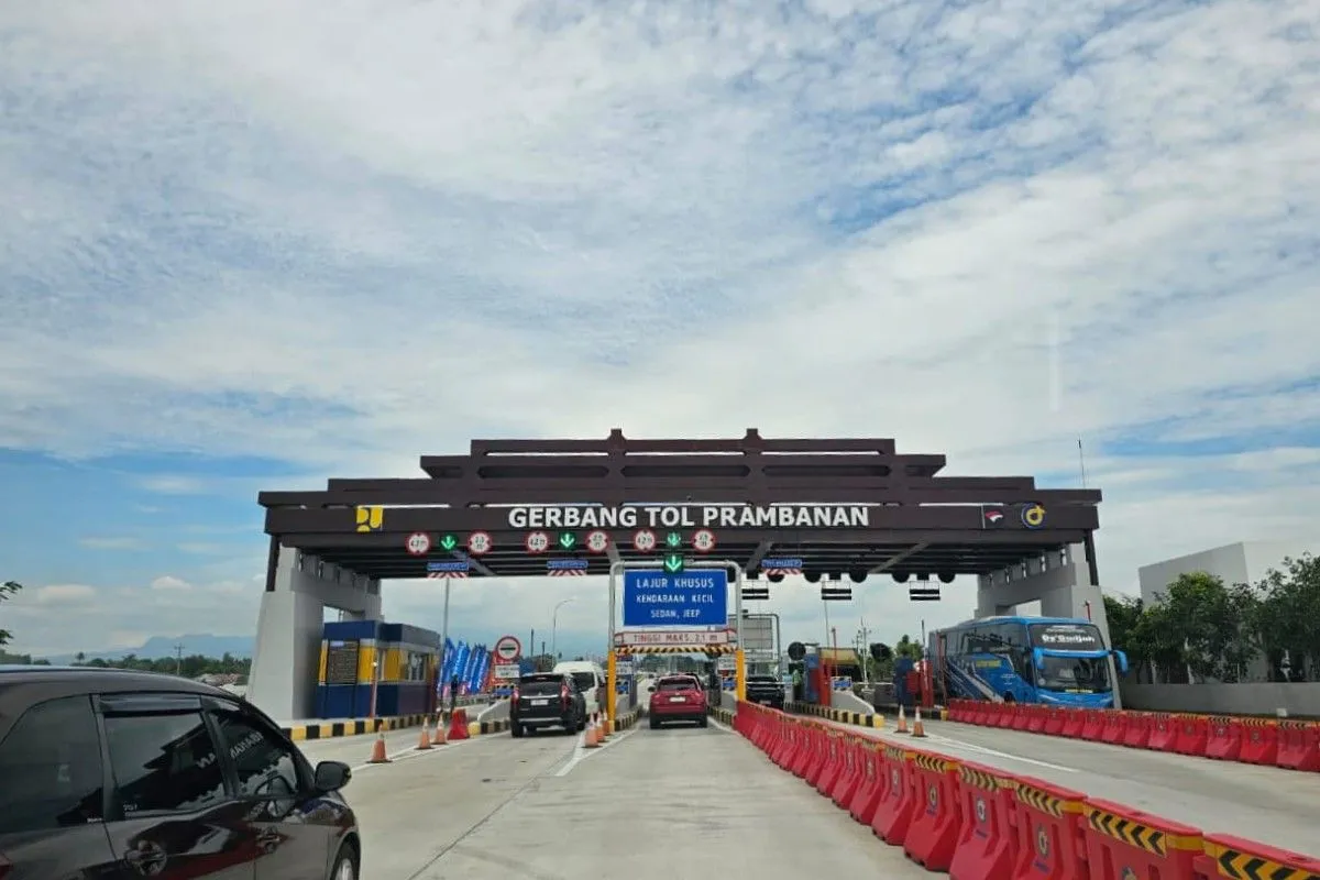 Untuk tahun ini, PT Jasamarga (Persero) Tbk memprediksi sekitar 3,6 juta kendaraan akan meluncur melewat jalan tol. (Foto: Dok JSMR)