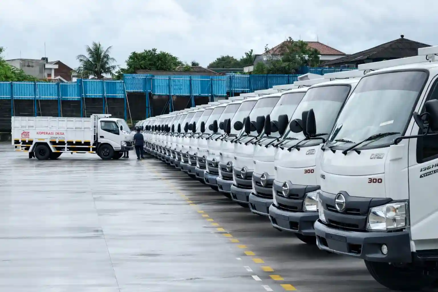 PT Hino Motors Sales Indonesia siap pasok 10 ribu unit truk untuk program Koperasi Desa Merah Putih. Foto: dok. HMSI