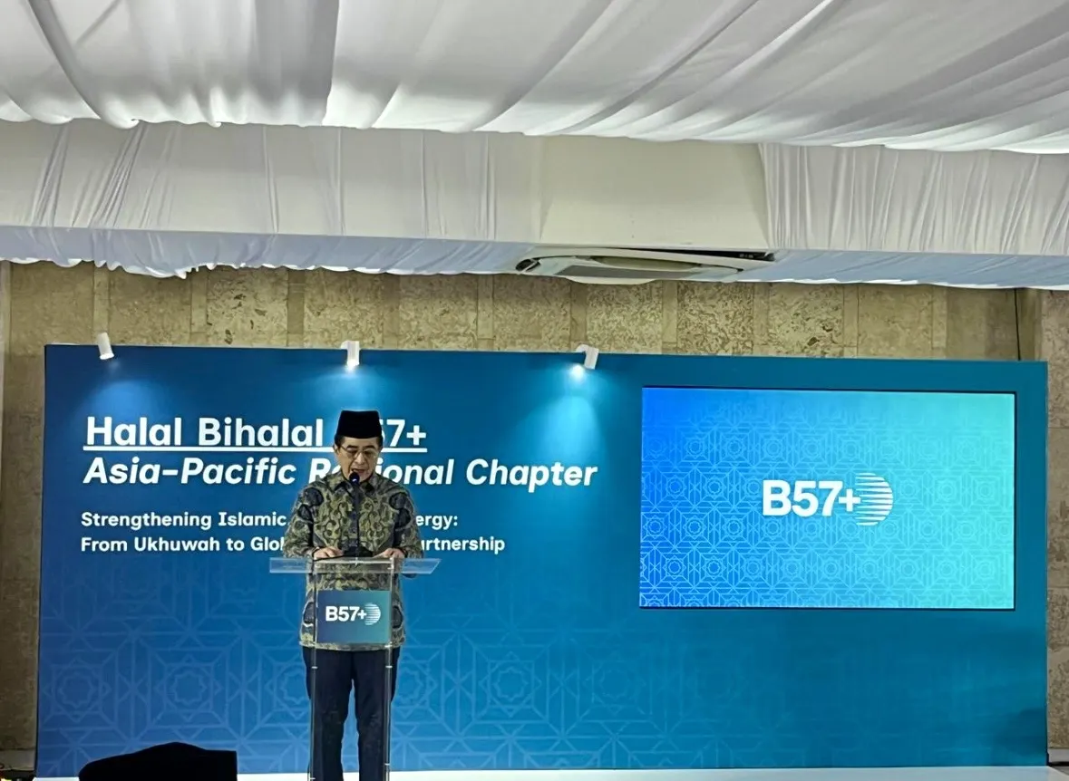 Ketua Umum B57+ Asia-Pacific Chapter Arsjad Rasjid memberikan sambutan pada acara Halal Bihalal B57+ Asia-Pacific Regional Chapter di Masjid Istiqlal, Jakarta Pusat, Rabu, 22 April 2026. Kegiatan ini menjadi bagian dari upaya memperkuat kolaborasi bisnis lintas negara dalam kerangka B57+ yang mendorong integrasi ekonomi dunia Islam. Foto: Alpin Pulungan/KabarBursa