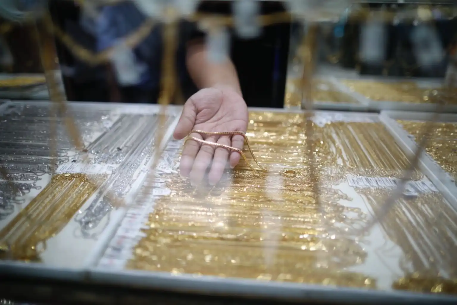 Sepanjang pekan ini, harga emas global sudah naik sekitar 2,3 persen. (Foto: dok KabarBursa)