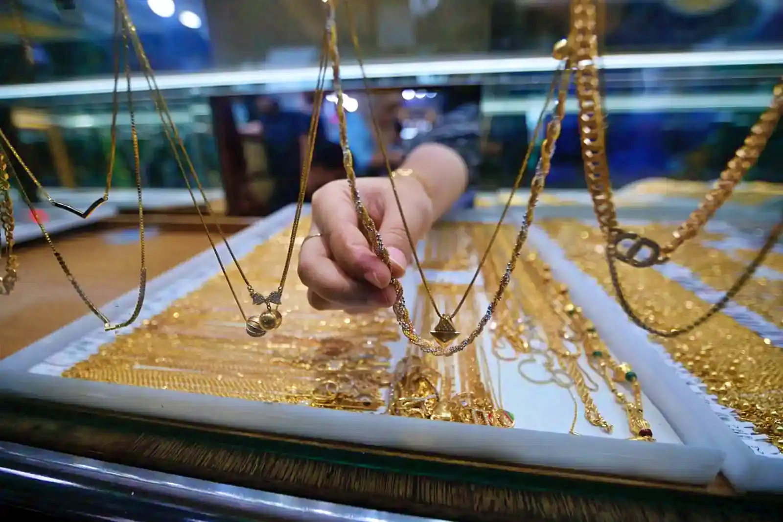 Ilustrasi PT Hartadinata Abadi Tbk (HRTA) memperpanjang kerja sama penjualan produk EMASKU dengan PT Pegadaian Galeri Dua Empat (PGDE). Foto: dok KabarBursa.com