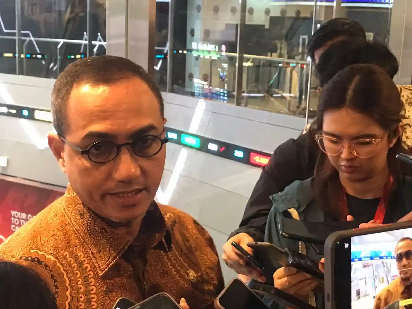 OJK masih merahasiakan kandidat direksi BEI periode 2026-2030 dan akan mengumumkan tujuh nama terpilih sebelum RUPS. Foto: Desty Luthfiani/KabarBursa.