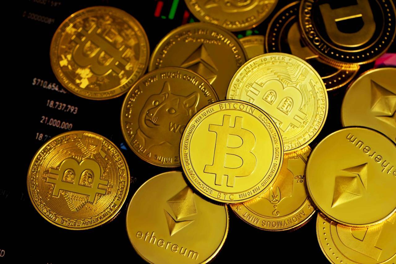  Commodity Futures Trading Commission (CFTC) Amerika Serikat resmi menyetujui perdagangan kontrak berjangka perpetual Bitcoin yang diatur secara penuh di dalam negeri. (Foto: Unsplash)