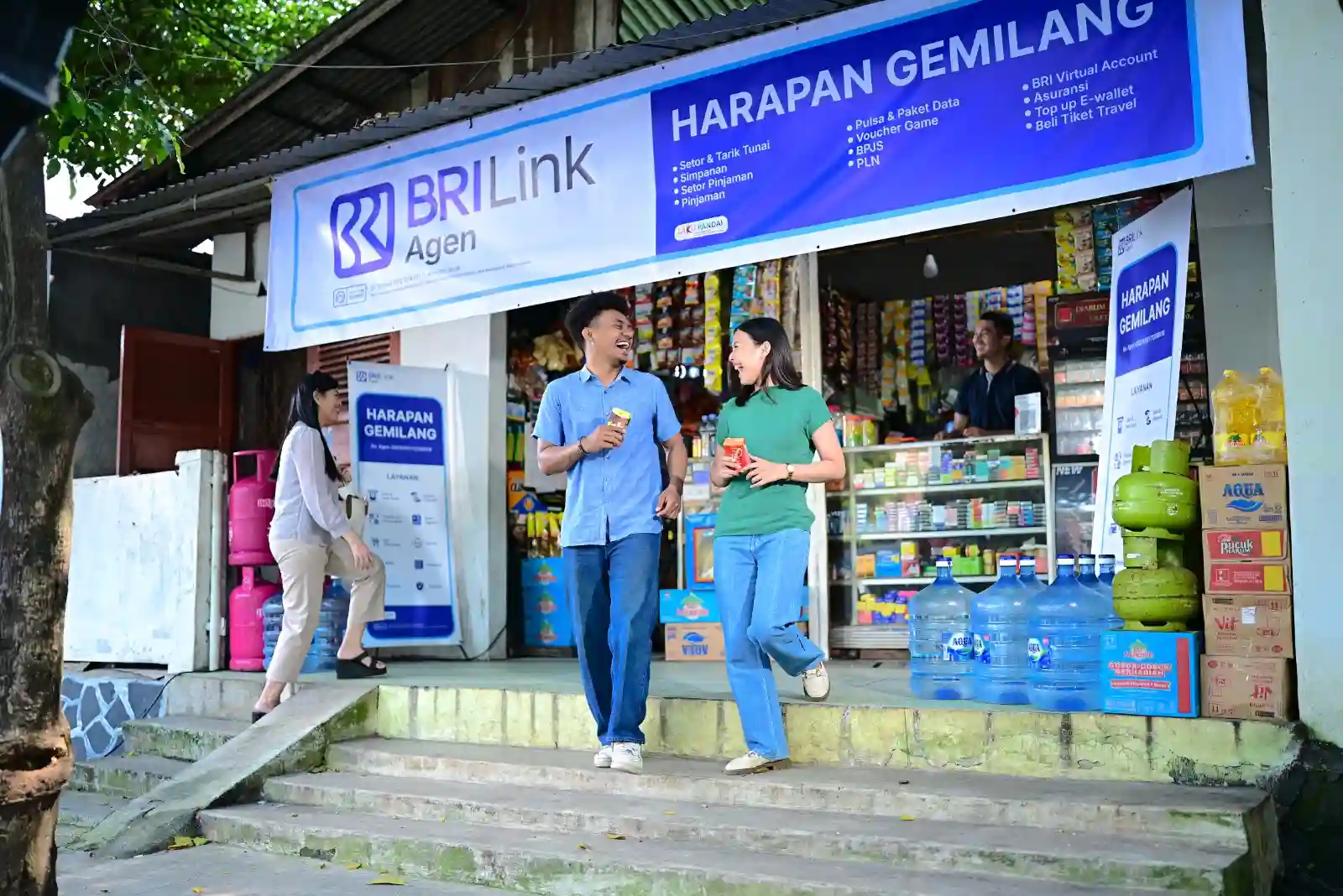 Genjot pengguna aplikasi BRImo, BRI hadiahi Agen BRILink dengan tabungan emas. Berikut syaratnya. Foto: dok. BRI