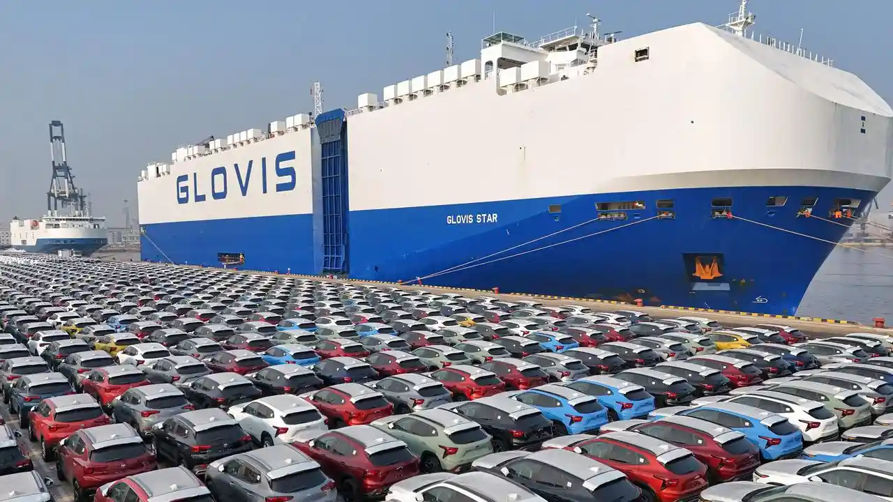 Ilustrasi mobil hybrid China dijegal di Uni Eropa. Foto: Carscoops