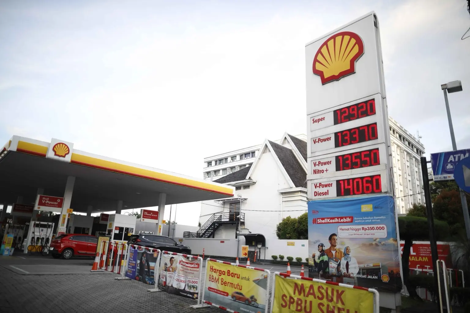 Harga minyak dunia turun meski stok minyak AS di Cushing mencapai level terendah 12 tahun. Selat Hormuz yang kembali ramai jadi sentimen pasar. Foto: Dok. KabarBursa.