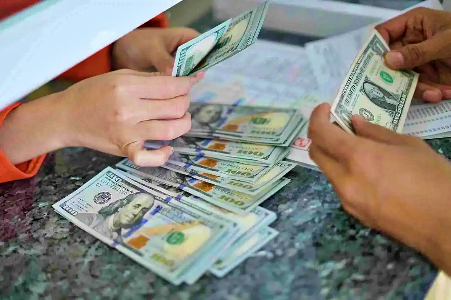 Di saat dolar AS melemah 0,19 persen, Euro menguat 0,16 persen dan rupiah diprediksi lanjutkan tren positif hari sebelumnya. (Foto: KabarBursa)