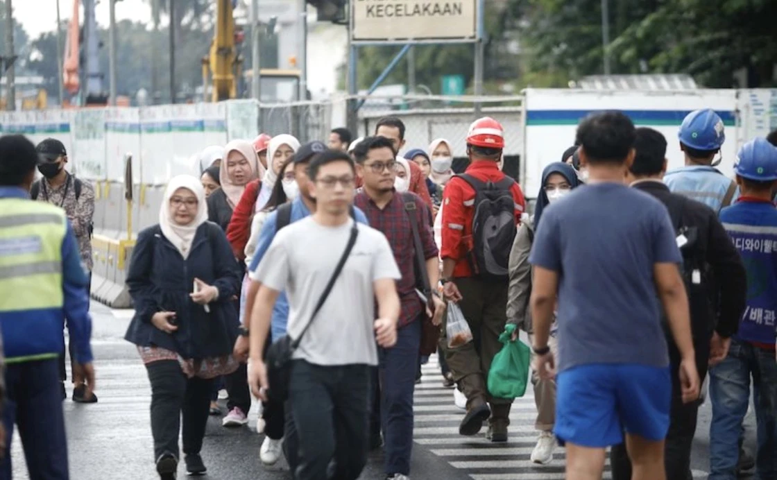 DPR menilai target ekonomi 6,5 persen pada RAPBN 2027 harus didukung lapangan kerja, investasi produktif, dan penguatan daya beli. Foto: Dok. KabarBursa.com